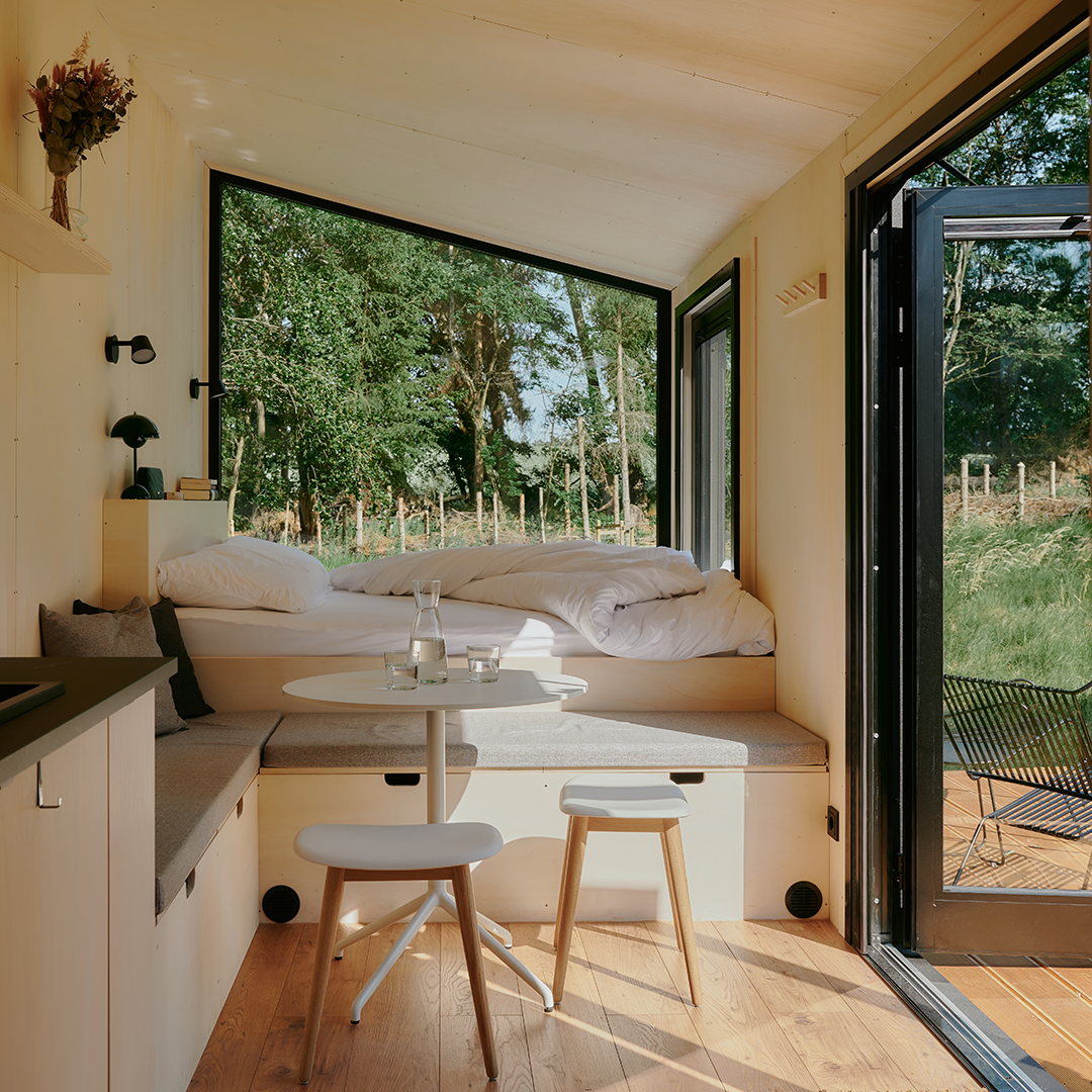 Gewinnt eine Auszeit in den Cabins von Raus!